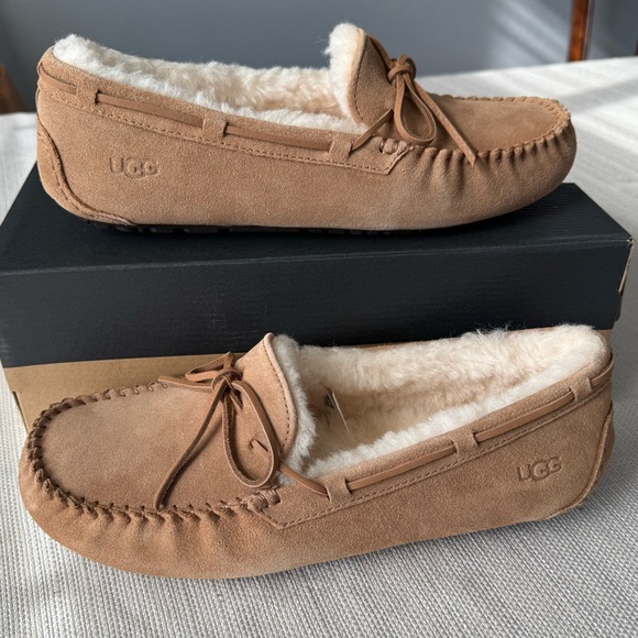 UGG MENS OLSEN SUEDE SLIPPERS - Picture 1 of 9